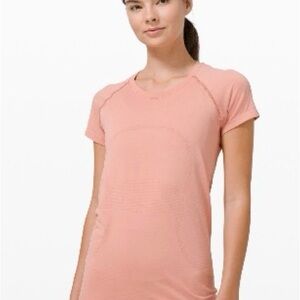 EUC* Lululemon Waist length Top